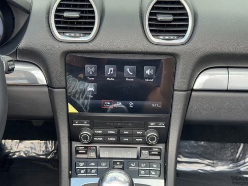 Used 2024 Porsche 718 Boxster image 22