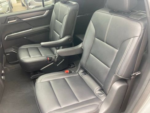 Certified 2024 GMC Acadia Elevation w/ Luxury Package AWD/4WD image 20