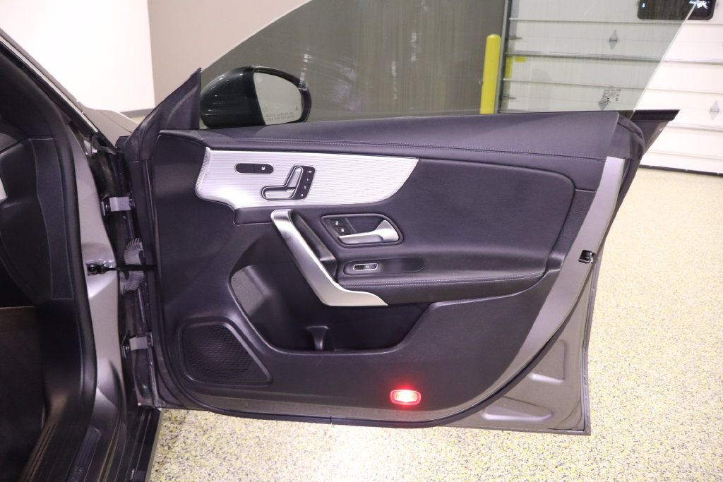 Used 2020 Mercedes-Benz CLA 250 image 40