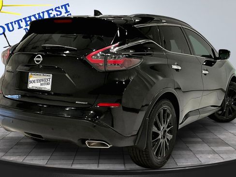 Used 2023 Nissan Murano SV w/ SV Midnight Edition Package image 6