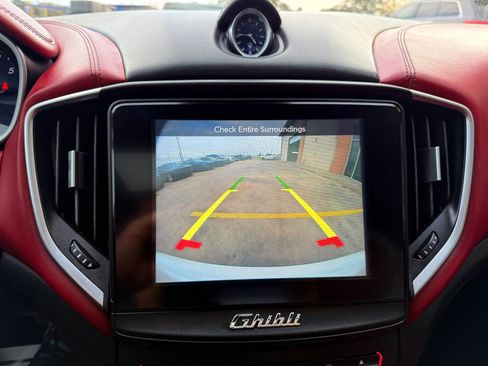 Used 2018 Maserati Ghibli image 32