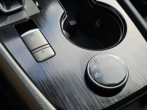 Certified 2023 Nissan Rogue SV w/ SV Premium B Package image 23