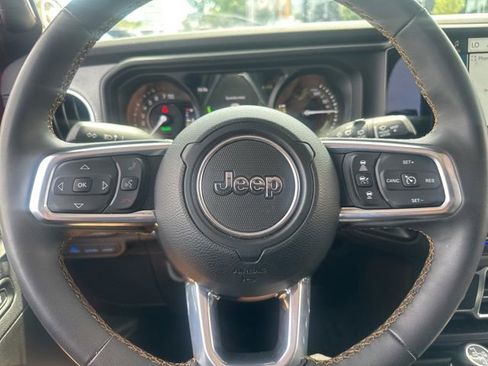 Used 2024 Jeep Wrangler Unlimited Sahara AWD/4WD image 21