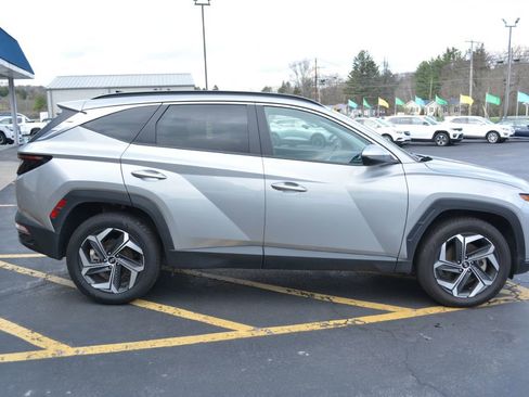 Used 2023 Hyundai Tucson SEL w/ Convenience Package image 3