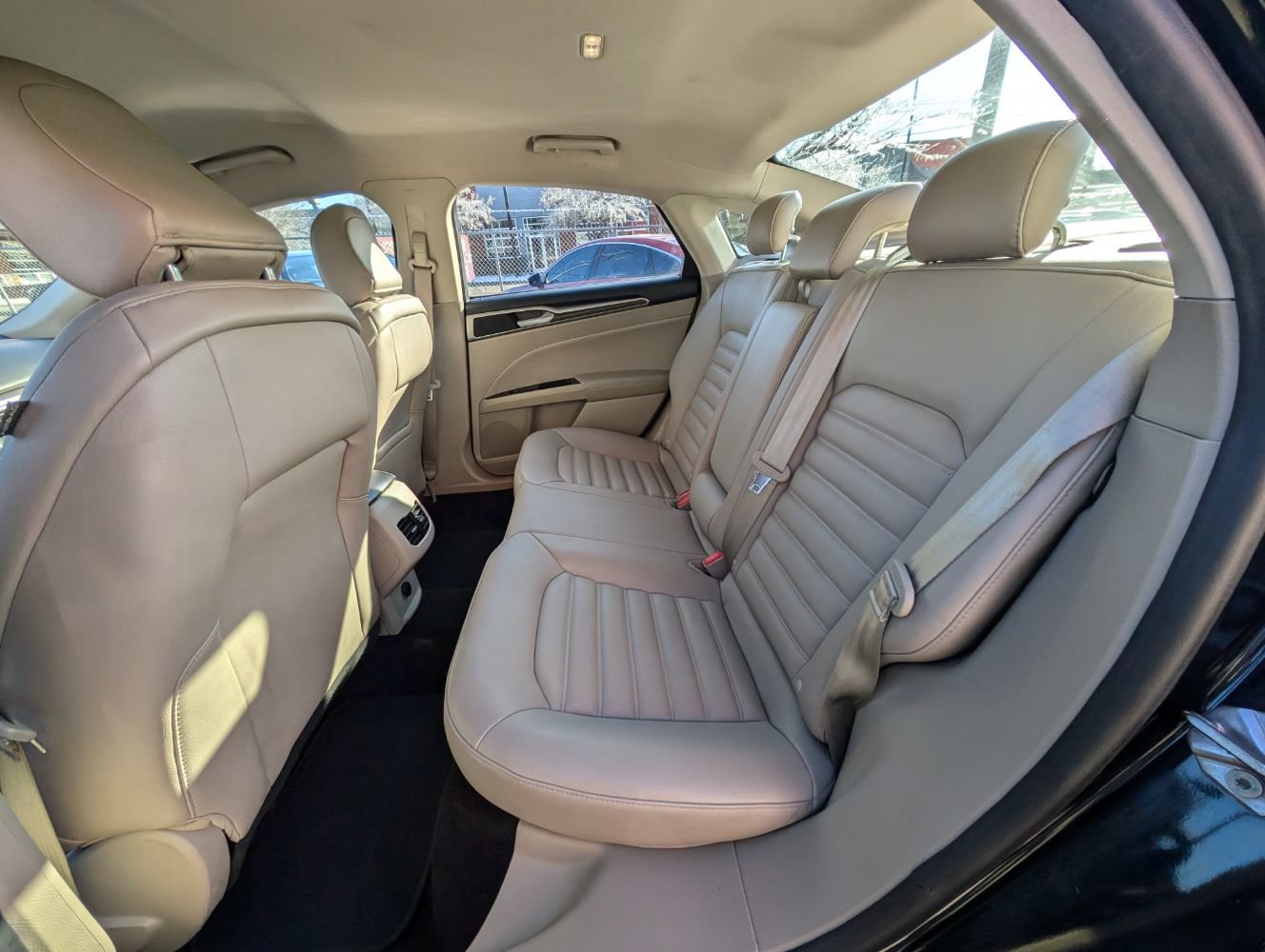Used 2020 Ford Fusion SEL FWD image 17