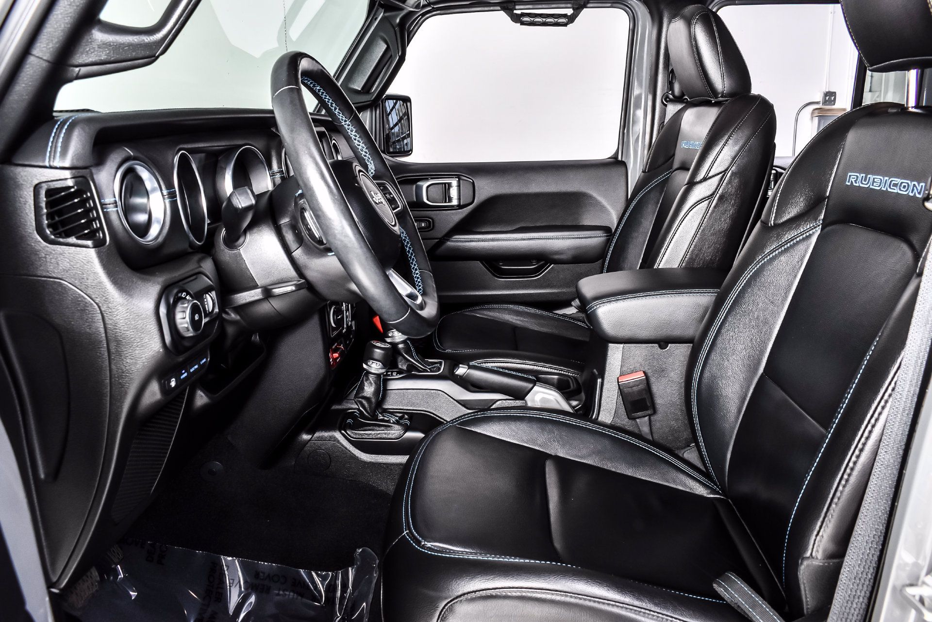 Used 2023 Jeep Wrangler Unlimited Rubicon 4xe w/ Cold Weather Group AWD/4WD image 14