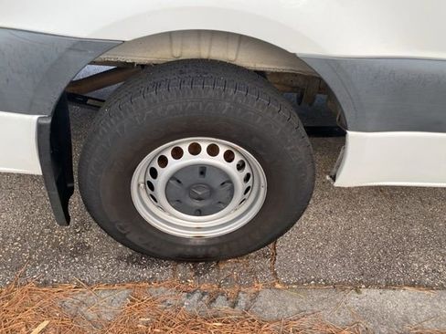 Used 2021 Mercedes-Benz Sprinter 2500 image 11