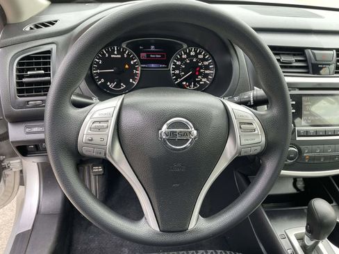 Used 2018 Nissan Altima 2.5 S w/ S Convenience Package image 19