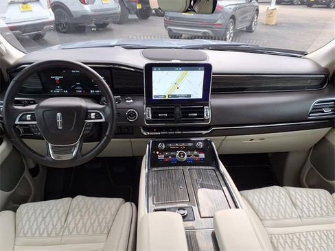 Used 2020 Lincoln Navigator Black Label w/ Cargo Convenience Package image 4