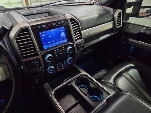 Used 2021 Ford F250 Platinum w/ FX4 Off-Road Package image 49