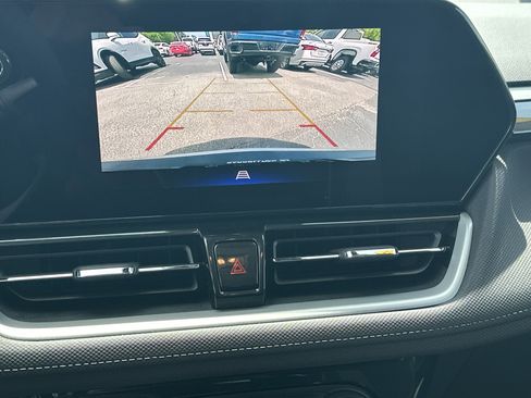 Used 2024 Chevrolet TrailBlazer LT FWD image 30