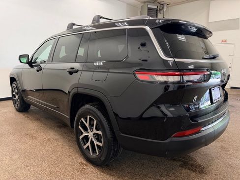 Used 2023 Jeep Grand Cherokee L Limited AWD/4WD image 3