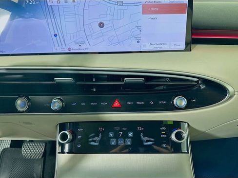 Certified 2026 Genesis GV70 2.5T Select image 14