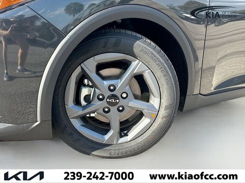 New 2025 Kia K4 LXS image 37