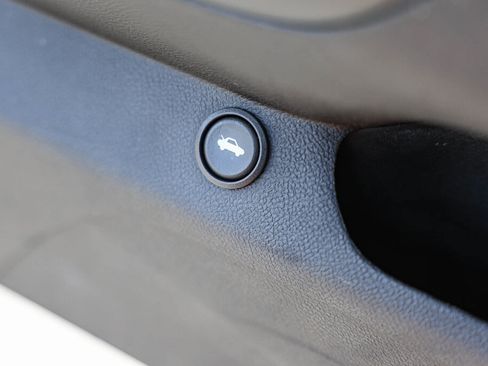 Used 2012 Chevrolet Camaro SS RWD image 19