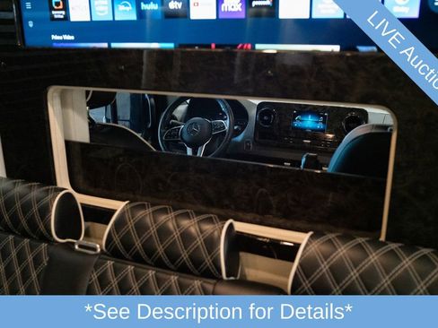 Used 2022 Mercedes-Benz Sprinter 2500 w/ Parking Package image 47
