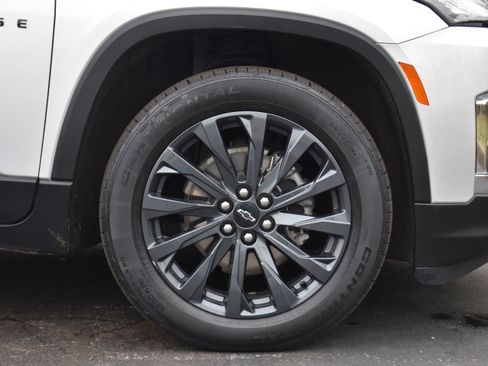 Used 2022 Chevrolet Traverse RS image 34