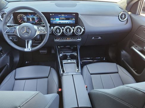 New 2025 Mercedes-Benz GLA 250 image 15