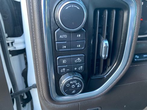 Used 2019 Chevrolet Silverado 1500 LTZ w/ LTZ Premium Package image 17