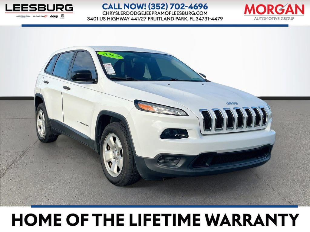 Used 2017 Jeep Cherokee Sport FWD image 1