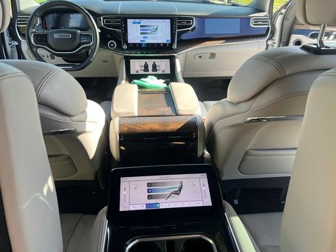 Certified 2022 Jeep Grand Wagoneer Series I AWD/4WD image 37