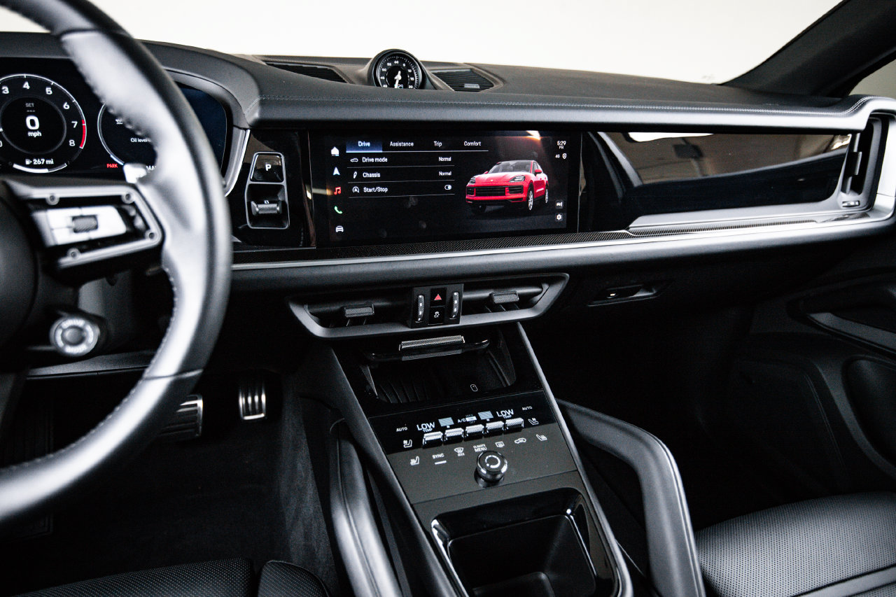 Certified 2026 Porsche Cayenne S AWD/4WD image 19