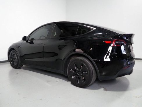Used 2023 Tesla Model Y Long Range AWD/4WD image 8