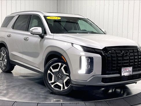 Used 2024 Hyundai Palisade Limited AWD/4WD image 3