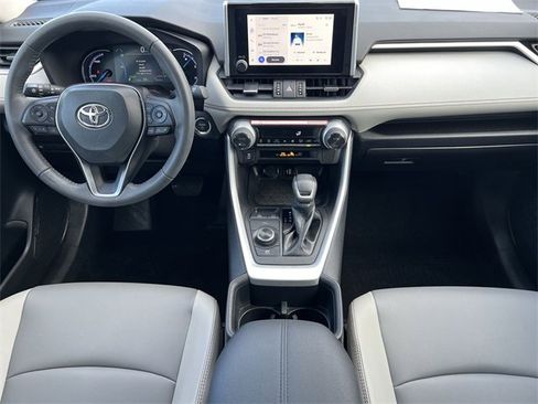 Used 2025 Toyota RAV4 XLE Premium image 10