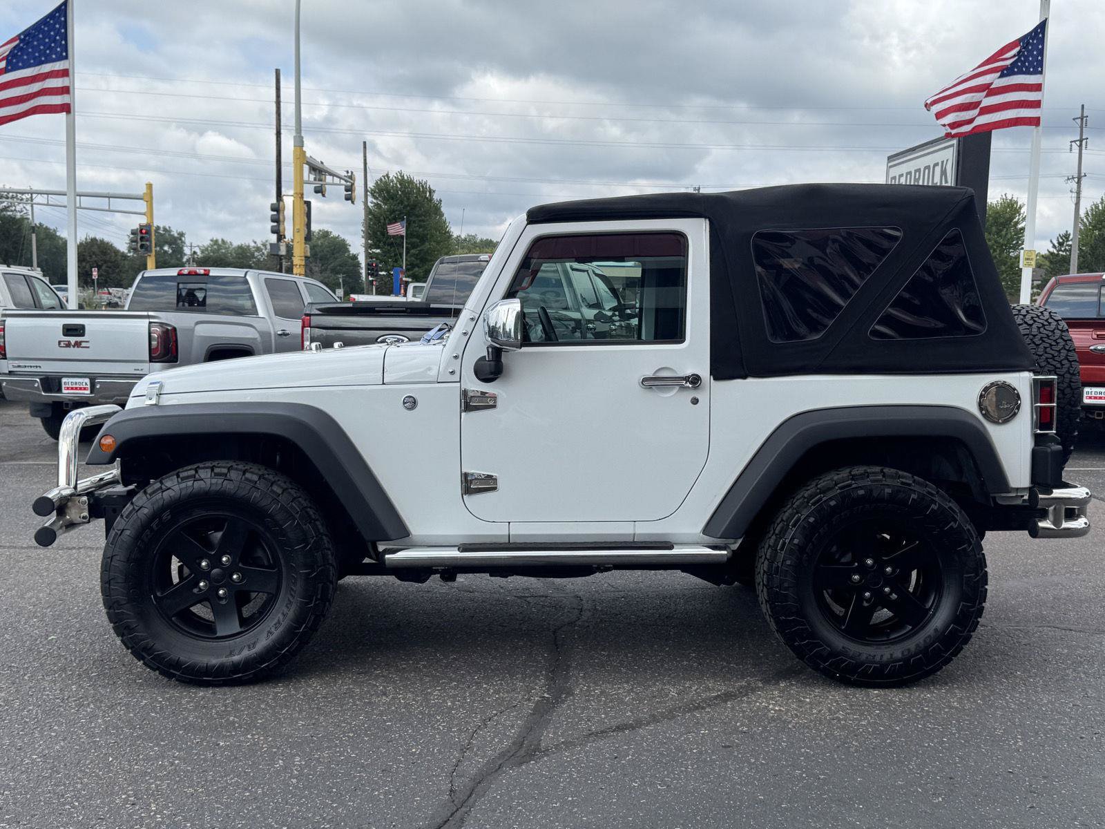 Used 2017 Jeep Wrangler Sport AWD/4WD image 4