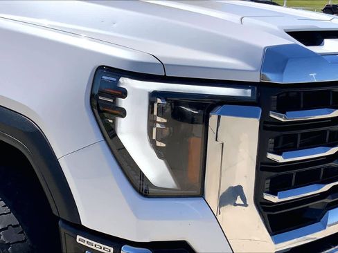 Used 2024 GMC Sierra 2500 SLT w/ Texas SLT Premium Package image 26