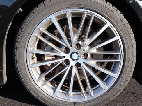 Used 2019 BMW 530i w/ Convenience Package image 10