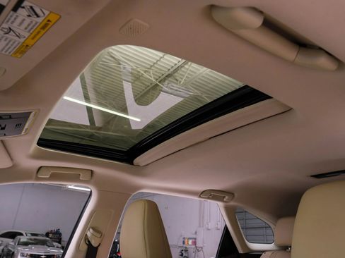 Used 2020 Lexus RX 450hL Luxury w/ Accessory Package image 4