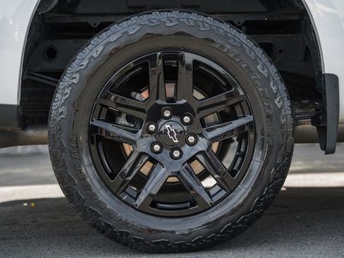 Used 2023 Chevrolet Silverado 1500 Custom image 22