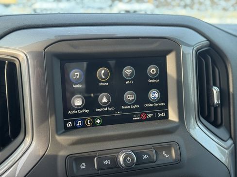 Used 2025 GMC Sierra 2500 Pro w/ Convenience Package image 18