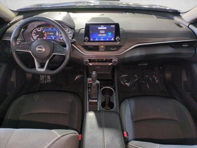 Used 2024 Nissan Altima 2.5 SV FWD image 16