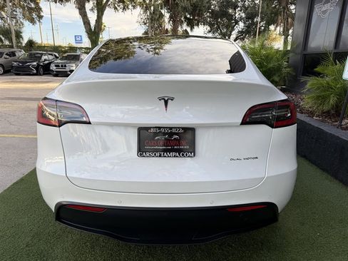 Used 2021 Tesla Model Y Long Range image 5