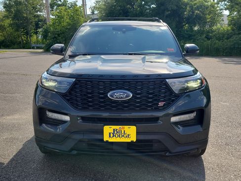 Used 2022 Ford Explorer ST w/ Equipment Group 401A AWD/4WD image 2