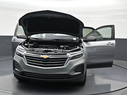Used 2024 Chevrolet Equinox LS w/ Driver Confidence II Package FWD image 40