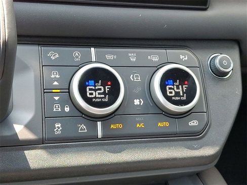 New 2025 Land Rover Defender 110 S image 13