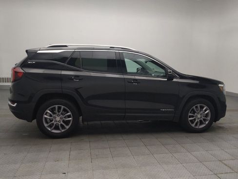 Used 2024 GMC Terrain SLT AWD/4WD image 10
