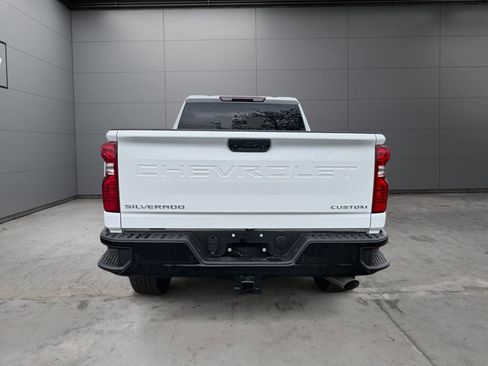 New 2026 Chevrolet Silverado 2500 Custom w/ Custom Value Package AWD/4WD image 4