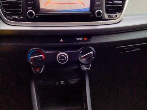 Used 2019 Kia Rio S w/ Technology Package FWD image 17