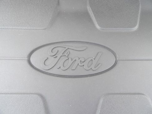 Used 2018 Ford Edge SEL w/ Equipment Group 201A image 41