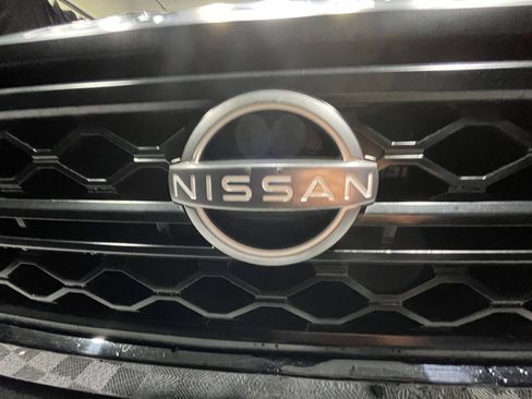 Certified 2022 Nissan Frontier S image 23