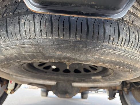 Used 2024 GMC Sierra 1500 SLE w/ X31 Off-Road Package image 33