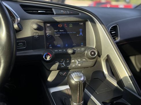 Used 2014 Chevrolet Corvette Stingray Coupe RWD image 18
