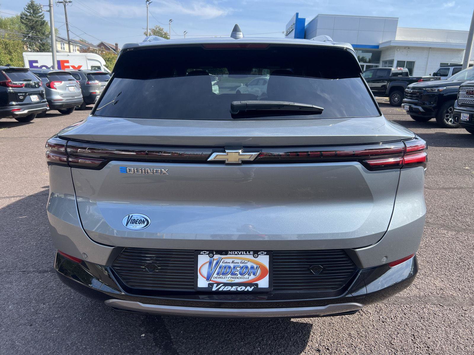 Used 2024 Chevrolet Equinox EV LT FWD image 6