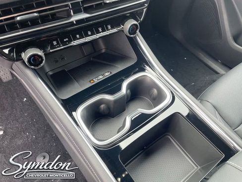 New 2026 Chevrolet Traverse LT w/ Sun and Wheel Package image 28