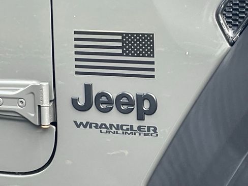 Used 2020 Jeep Wrangler Unlimited Sport image 10